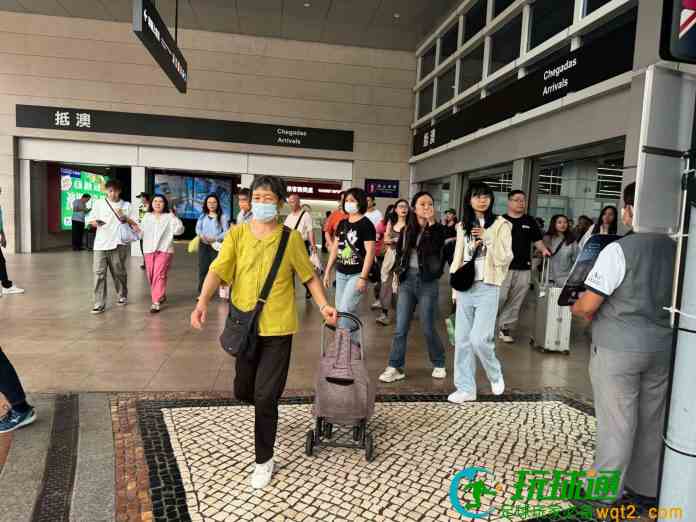 澳門今年出入境人次破2億創新高 入境旅客逾3250萬按年升25% 澳門今年出入境人次破2億創新高 入境旅客逾3250萬按年升25%